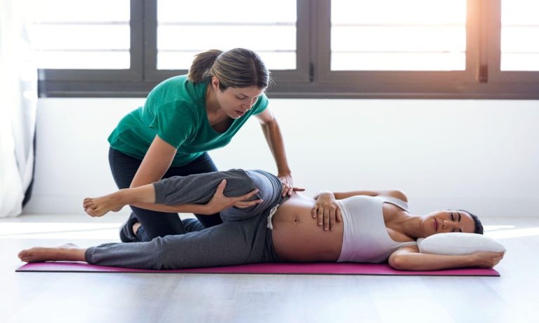 4 Common Pregnancy Discomforts Chiropractors May Help Manage